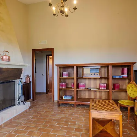 9 Bedroom Gorgeous In Cingoli